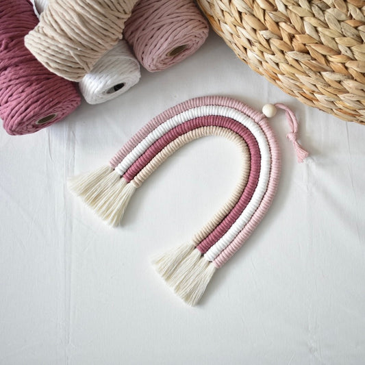 Mini makramé szivárvány – púder rózsaszín