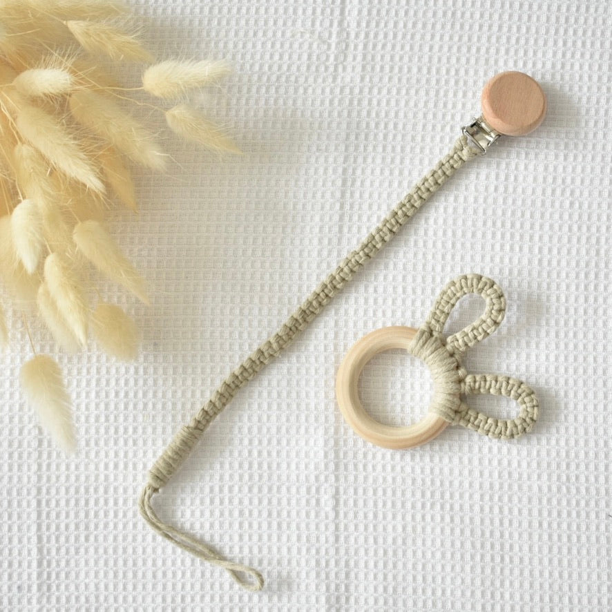 Makramé cumilánc és rágóka Szett