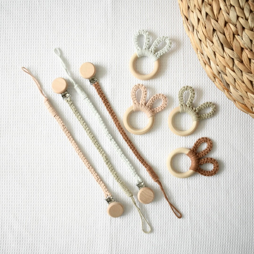 Makramé cumilánc és rágóka Szett