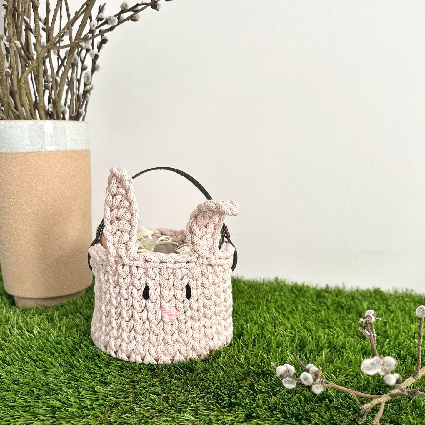 Nyuszis horgolt kosár