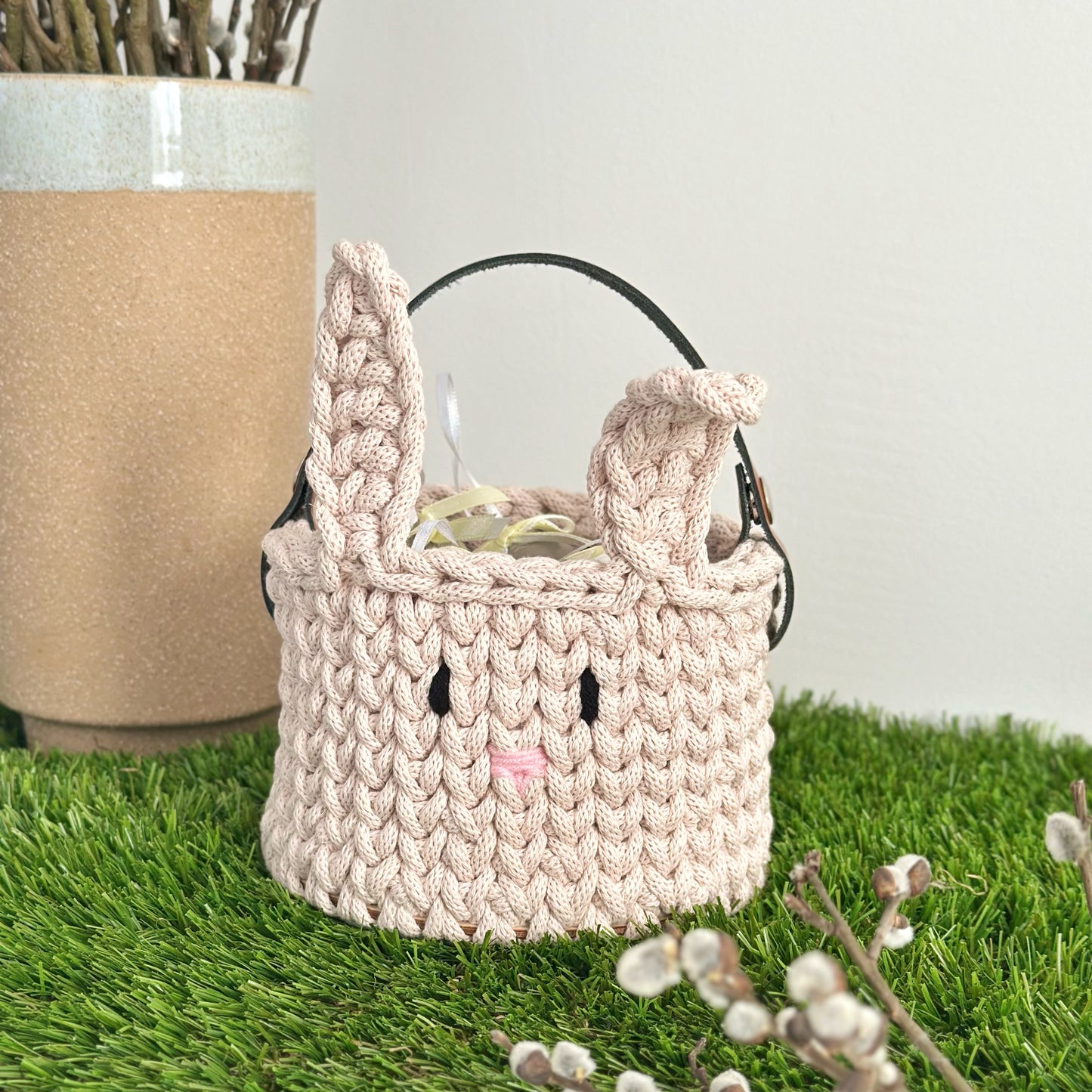 Nyuszis horgolt kosár