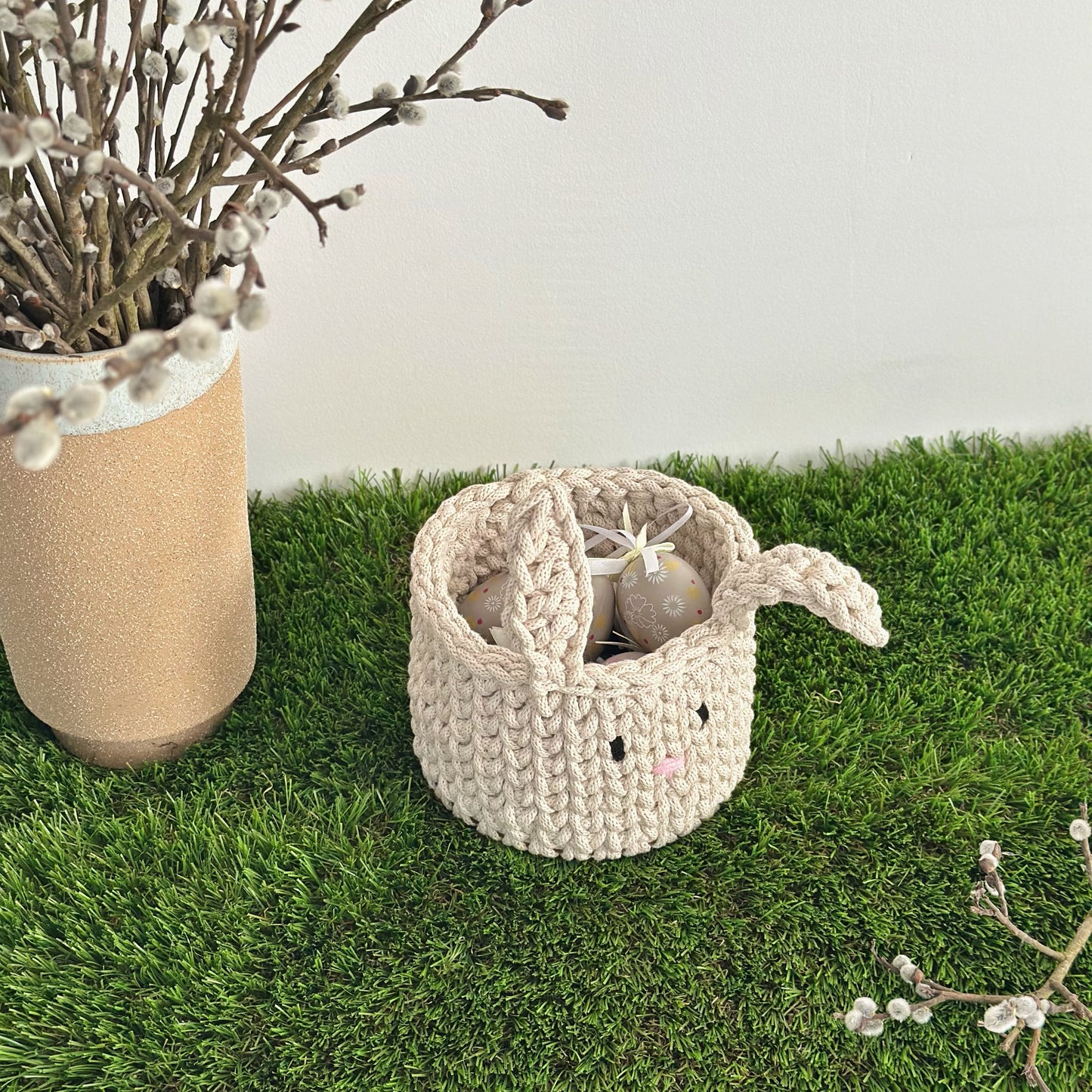 Nyuszis horgolt kosár